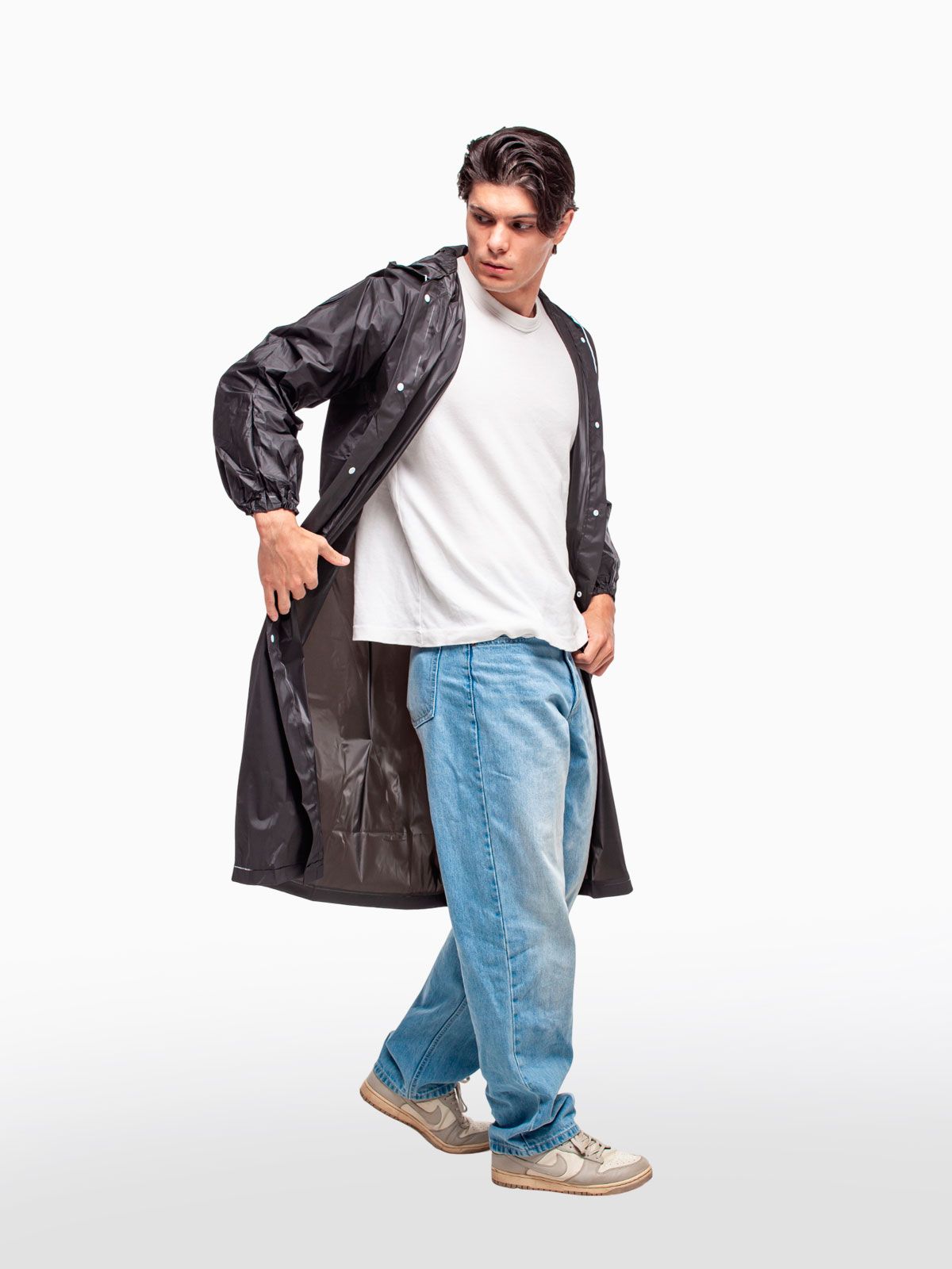 Дождевик водонепроницаемый c капюшоном женский / мужской / универсальный, на кнопках, полиэтилен, цвет черный