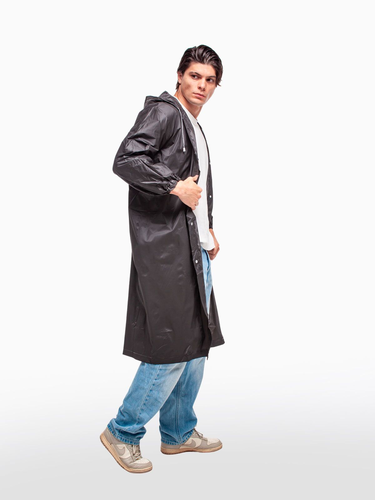 Дождевик водонепроницаемый c капюшоном женский / мужской / универсальный, на кнопках, полиэтилен, цвет черный