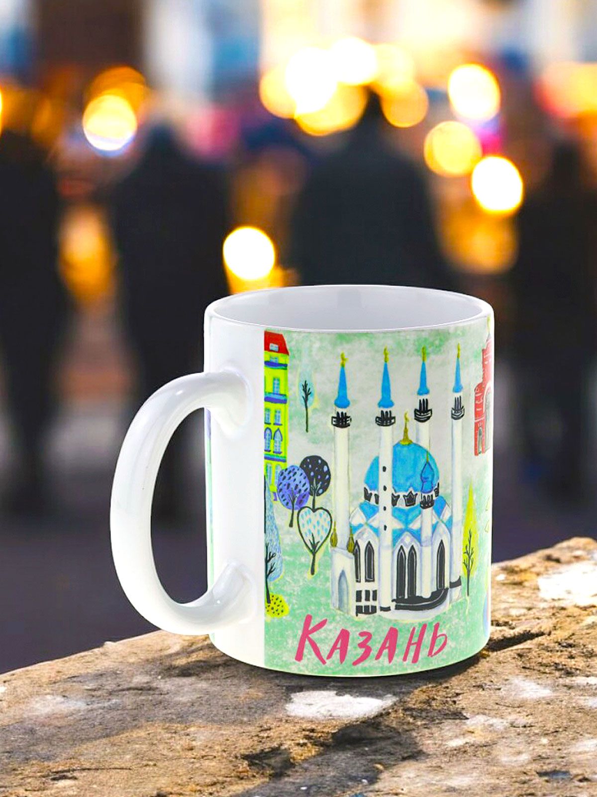 Кружка из керамики с коллажем рисунков достопримечательностей Казани, объем 330мл.