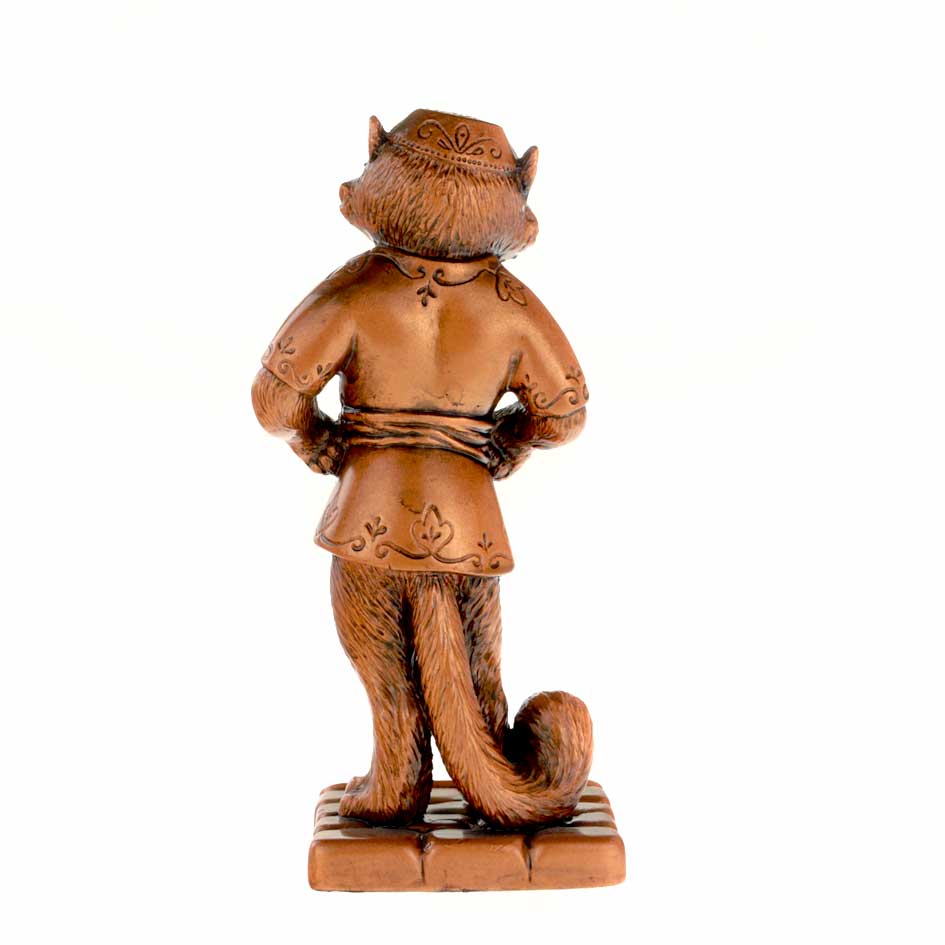 Кот стоит Казань