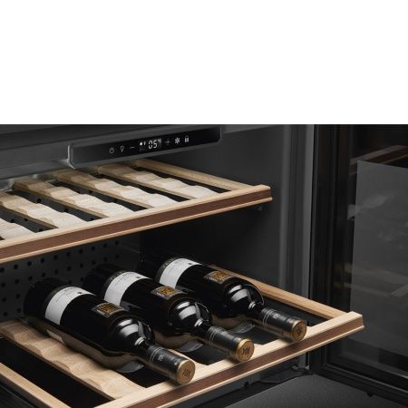 Холодильный шкаф для вина встраиваемый Smeg CVI321X3