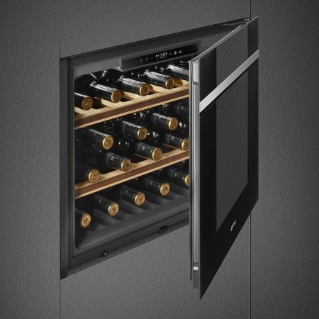 Холодильный шкаф для вина встраиваемый Smeg CVI121N3