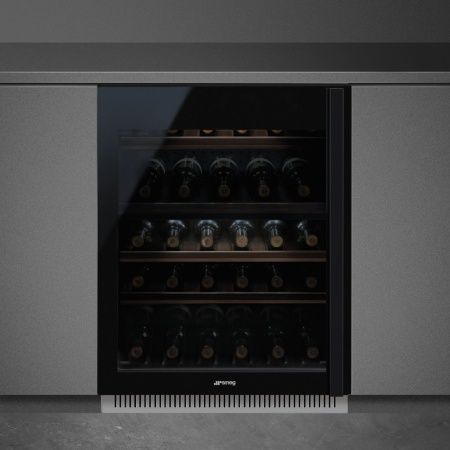 Холодильный шкаф для вина встраиваемый Smeg CVI638LN3
