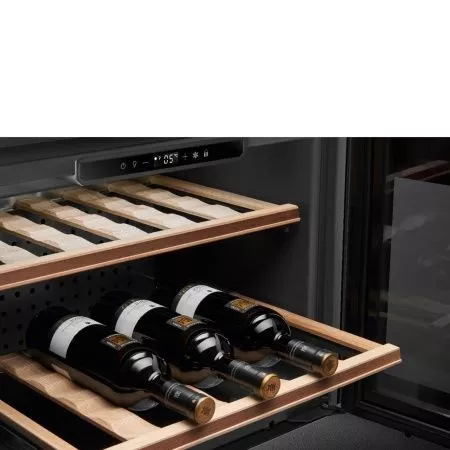 Холодильный шкаф для вина встраиваемый Smeg CVI621NR3